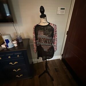 Southern Grace Howdy Graphic Long Sleeve Top Size XL